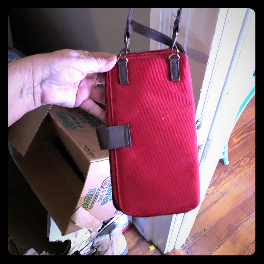 🔴NWOT PURSE TRAVEL ESSENTIAL SHOULDER BAG